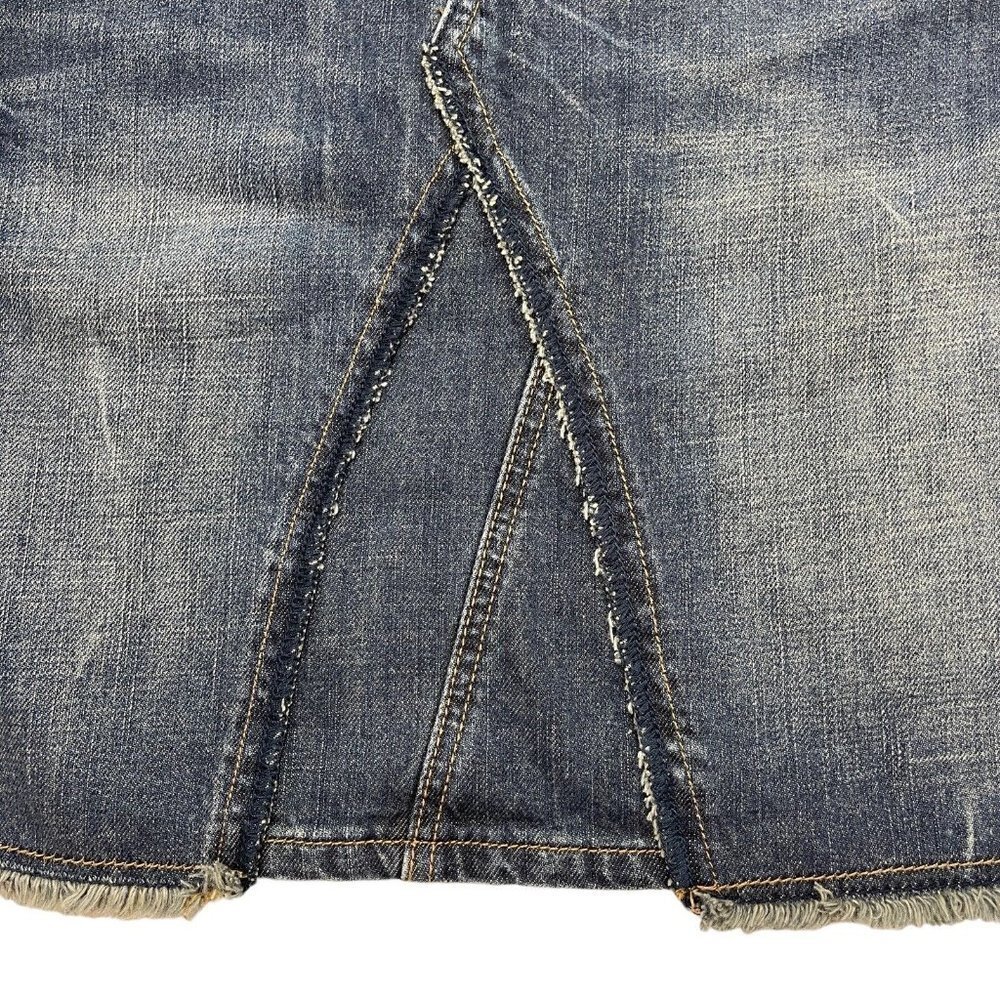MUDD Distressed Denim Mini‎ Skirt Juniors Size 5 Medium Wash Raw Hem y2k 2000s - Picture 3 of 13
